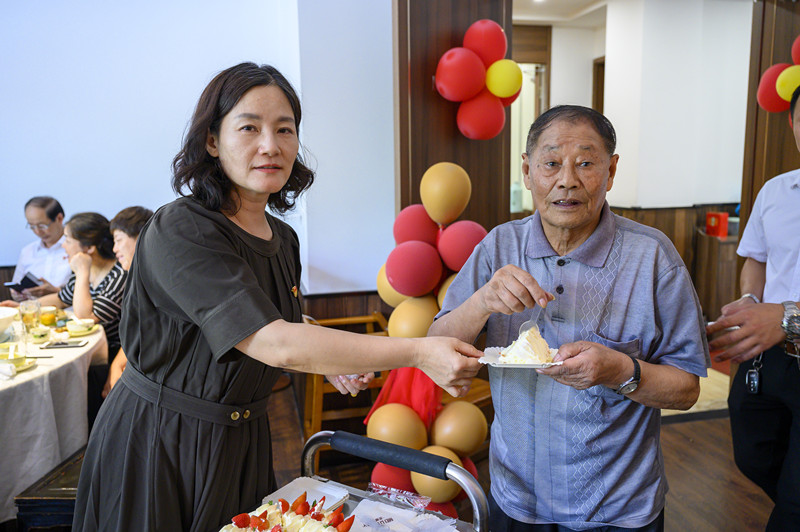 1570495399987802.jpg 1570495399987802.jpg