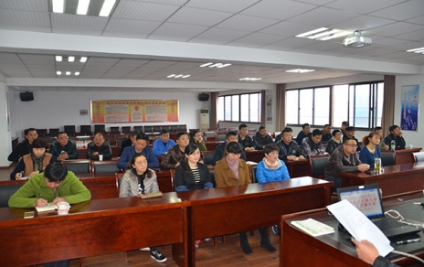 抓落實、強平臺、重權(quán)益， 聚力凝心推進企業(yè)和諧穩(wěn)定發(fā)展